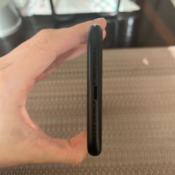 IPHONE XR 64GB - Picture 4 of 9